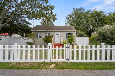 75 Midway Oval, Groton, CT 06340 - photo 6