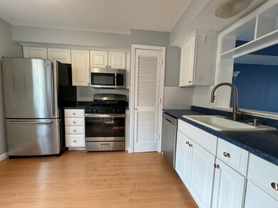 1705 Windsor Dr N unit 1705, Framingham, MA 01701 - photo 2