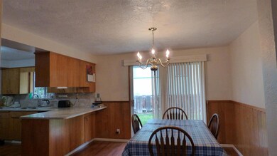 1400 N Keene Way Dr, Medford, OR 97504 - photo 7