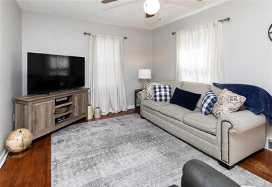 3840 41st St, Des Moines, IA 50310 - photo 4