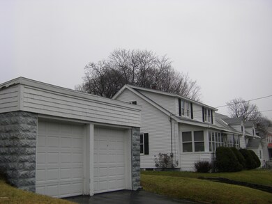 31 Willow St, Adams, MA 01220 - photo 4