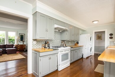 18 Gregory St, Marblehead, MA 01945 - photo 6