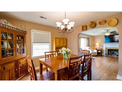 12-Dining Room
