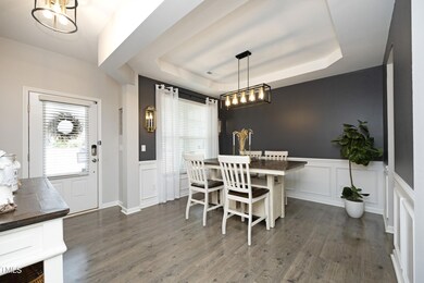 4Foyer_Dining