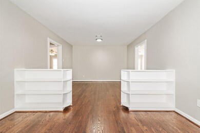 1011 W 41st St, Houston, TX 77018 - photo 4