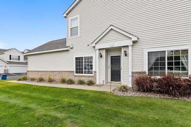 7499 Derby Ln, Shakopee, MN 55379 - photo 2