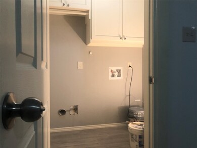 10510 Wolbrook St, Houston, TX 77016 - photo 7