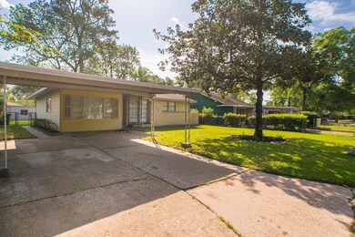 10322 Lera St, Houston, TX 77016 - photo 3