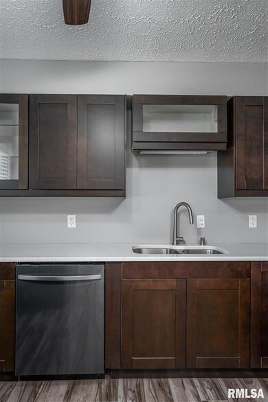 1419 N Zenith Ave, Davenport, IA 52804 - photo 6