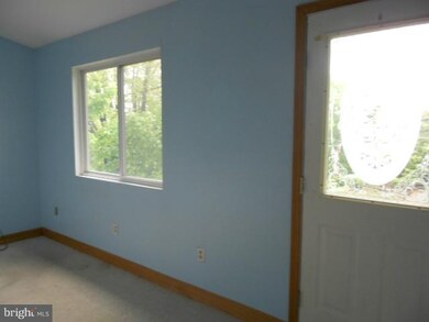 520 N Maple Ave, Brunswick, MD 21716 - photo 2