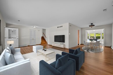 1125 Emerald Dr, Naperville, IL 60540 - photo 3