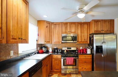 6010 Harland St, Lanham, MD 20706 - photo 4