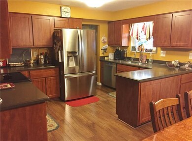 Kitchen Dining Area
