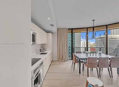 55 SW 9th St unit 1808, Miami, FL 33130 - photo 3