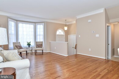 2202 Journet Dr, Dunn Loring, VA 22027 - photo 4