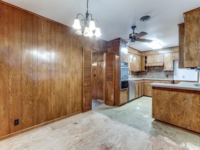 1120 Valentine St, Hurst, TX 76053 - photo 5