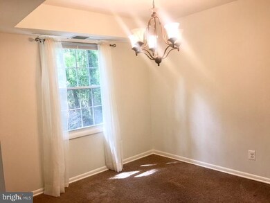 3814 Lyndhurst Dr unit 101, Fairfax, VA 22031 - photo 5