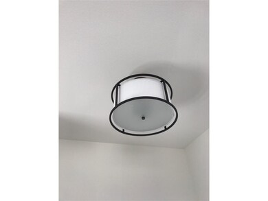 2405 Hallbrook St SW, Cedar Rapids, IA 52404 - photo 3