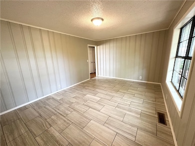 2201 W Deane St, Fayetteville, AR 72703 - photo 2