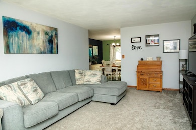 3828 Carlton Dr, Cedar Falls, IA 50613 - photo 5