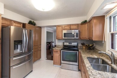 4010 Ashworth Rd, West Des Moines, IA 50265 - photo 6