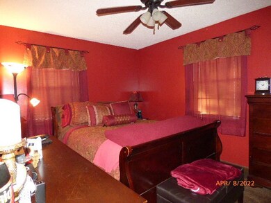 22 S Sunflower Rd, Natchez, MS 39120 - photo 3