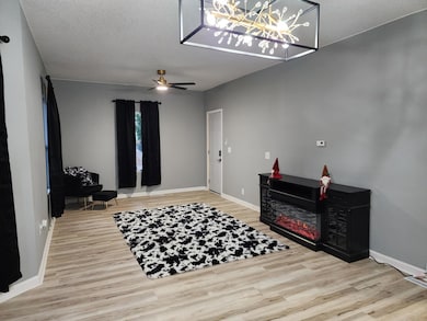 904 W 8th St, Muscatine, IA 52761 - photo 3