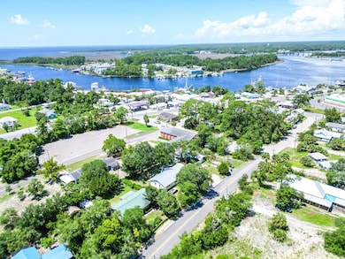 303 E Meridian St, Carrabelle, FL 32322 - photo 4