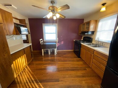 210 N Elm St, La Crescent, MN 55947 - photo 2