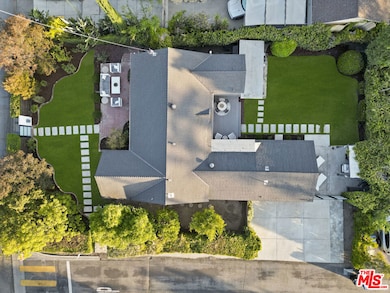 11700 Huston St, Los Angeles, CA 91607 - photo 4