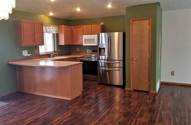 1018 N Christopher St, Medical Lake, WA 99022 - photo 3