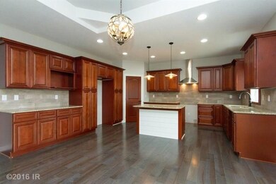 9824 Dunmore Cir, Grimes, IA 50111 - photo 4