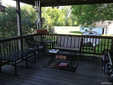 Deck.