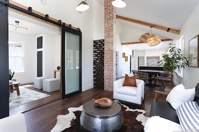 339 E Camp St, New Braunfels, TX 78130 - photo 5