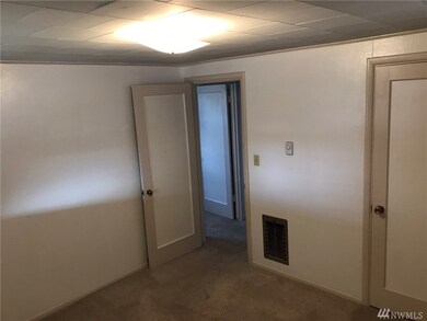 1100 3rd St NE, East Wenatchee, WA 98802 - photo 5