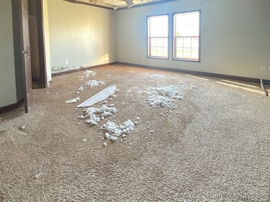 101 S Farrar St, Talala, OK 74080 - photo 5