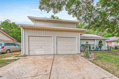 9002 Stone Brook Ln, Houston, TX 77040 - photo 2