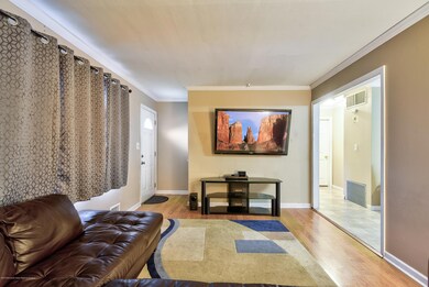 007_Living Room