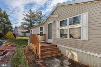 143 Juniper St, Palmyra, PA 17078 - photo 2