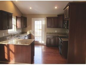 Open Kitchen wGranite