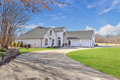 607 Kiowa Dr W, Gainesville, TX 76240 - photo 2