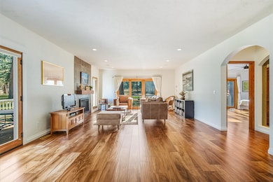 60701 Willow Creek Loop, Bend, OR 97702 - photo 5