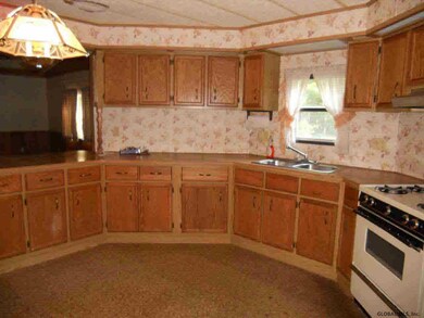 83 King Rd, Saratoga Springs, NY 12866 - photo 3