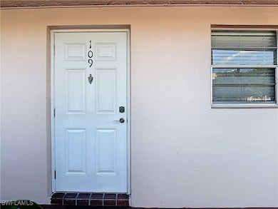 200 Turtle Lake Ct unit 109, Naples, FL 34105 - photo 3