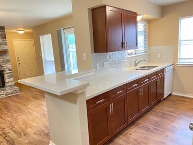 11452 Ptarmigan Dr unit A, Austin, TX 78758 - photo 5