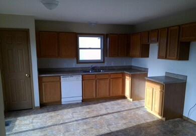 3805 Pendent Ln, Columbus, OH 43207 - photo 4