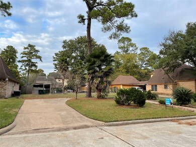 3802 Badger Forest Dr, Houston, TX 77088 - photo 2