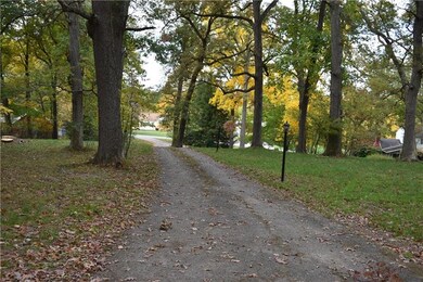 Privacy driveway