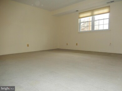 11921 Tarragon Rd unit E, Reisterstown, MD 21136 - photo 6
