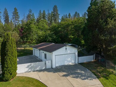 551 Towne St, Grants Pass, OR 97527 - photo 5